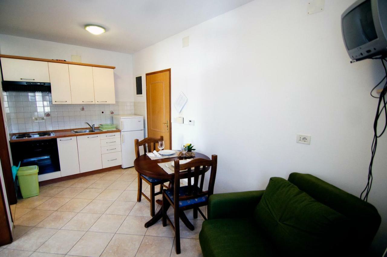 Apartments Ida Cres Zewnętrze zdjęcie