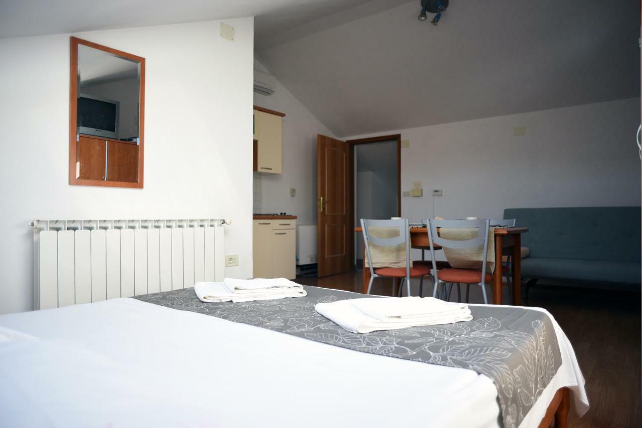 Apartments Ida Cres Zewnętrze zdjęcie